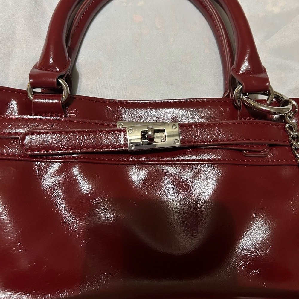 Elegant Burgundy Shoulder Bag - Picture 8 of 10